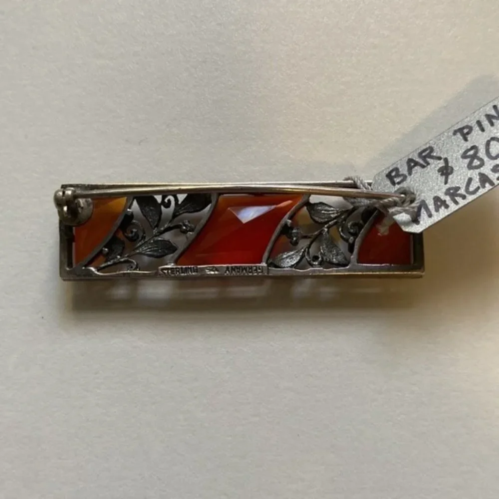 🧡✨ Vintage German Silver Bar Pin with Amber-Colored Carnelian & Marcasite Inlay